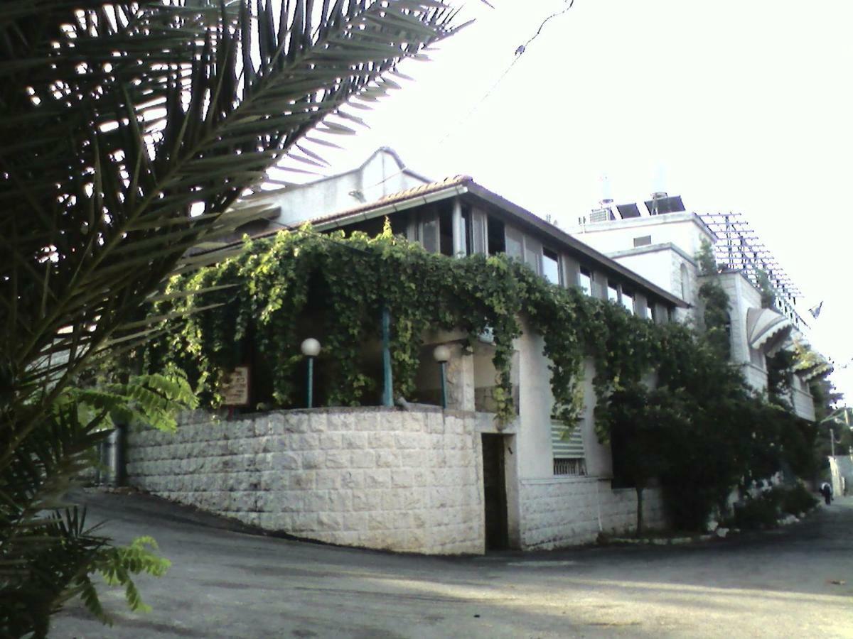 Shalom Inn Wolfinger Safed Exterior photo